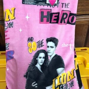 Twilight soft plush Vibrant Pink blanket